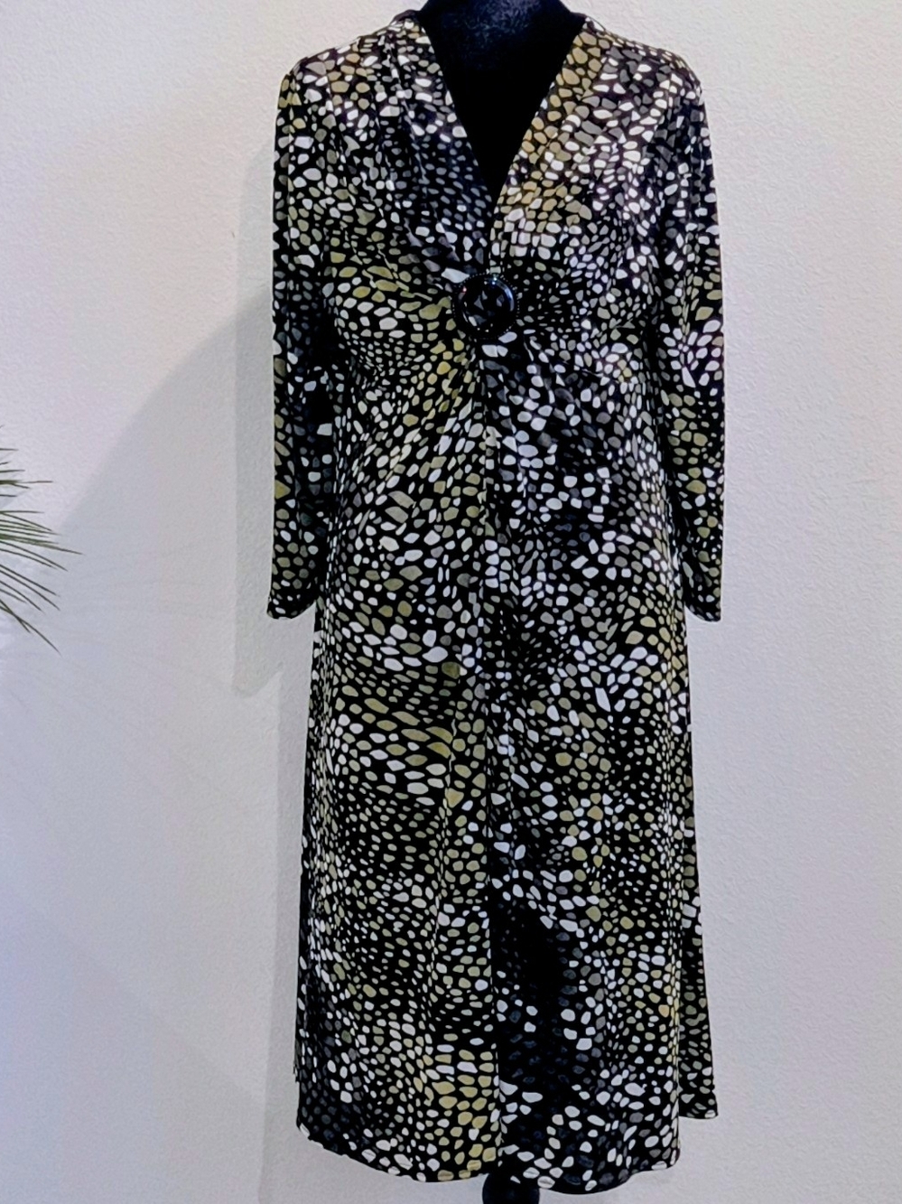 SL Fashions Black, Olive & White Printed V-Neck Long Sleeve Dress